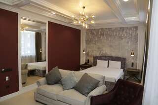 Отель TELEGRAPH INN Петропавловск Номер-студио с кроватью размера "king-size"-2